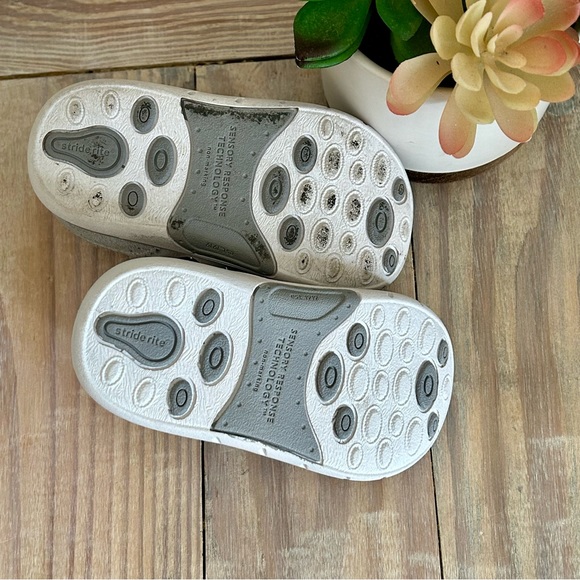 Stride Rite Nell Silver Mary Jane Flat - Picture 11 of 15